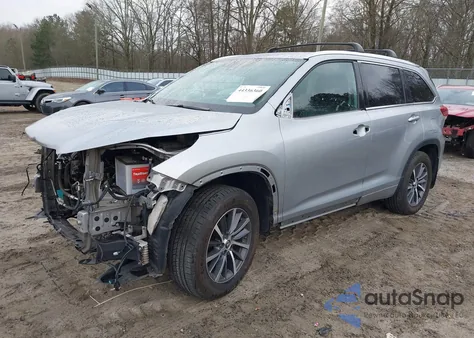 2018 Toyota Highlander Xle из США, поврежденный, VIN 5TDJZRFHXJS843200
